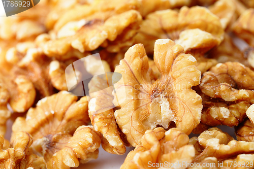 Image of walnut kernel