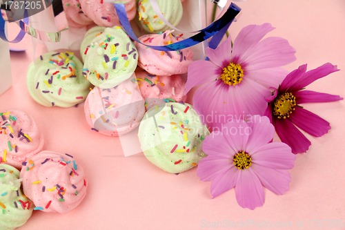 Image of Gift Meringues