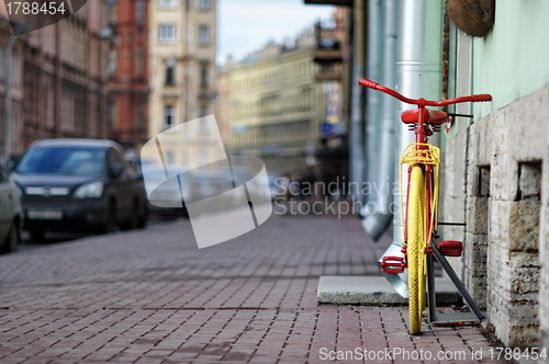 Image of yellow bicycle