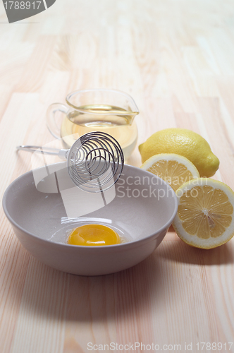 Image of making fresh mayonnaise sauce