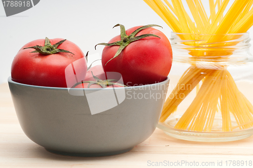 Image of fresh tomato and spaghetti pasta