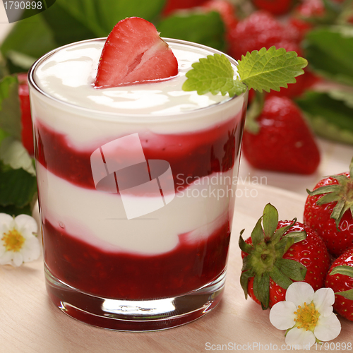 Image of Yogurt with Strawberries