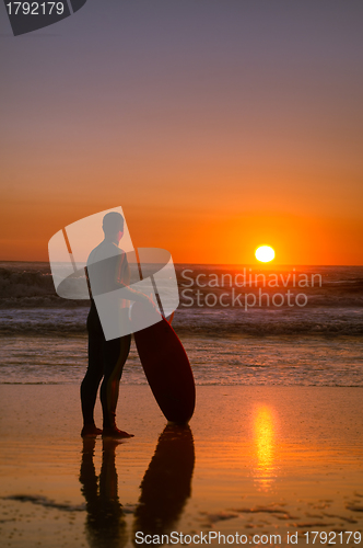 Image of Surfer watching the waves