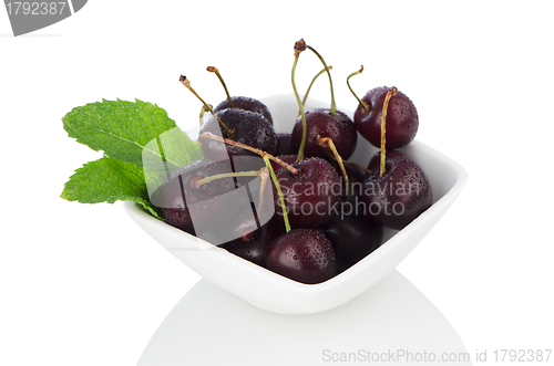 Image of Cherries in bowl