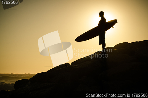 Image of Surfer watching the waves