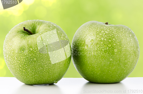 Image of Two fresh green apples