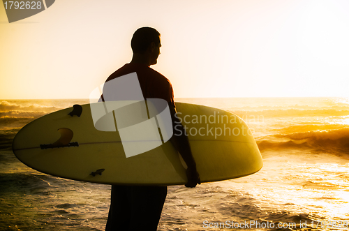 Image of Surfer watching the waves