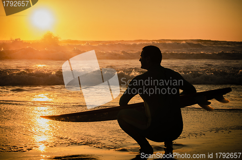 Image of Surfer watching the waves