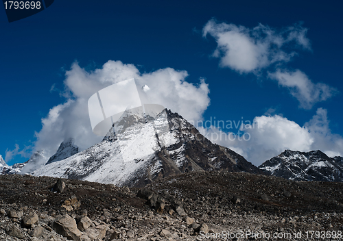 Image of  Hiking in Nepal: Mountains near Gokyo