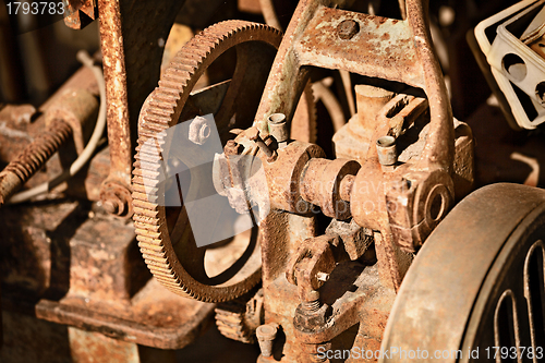 Image of Rusty metal mechanism