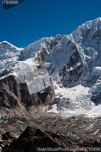 Image of Mountain range near Gorak shep in Himalayas