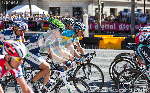 Image of The Peloton in Paris