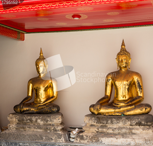 Image of Pair of buddha statues in Wat Po temple