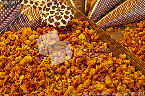 Image of roasted almonds