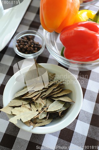 Image of bay leafs