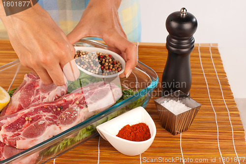 Image of Seasoning with pepper