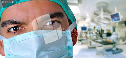 Image of Surgeon with face mask