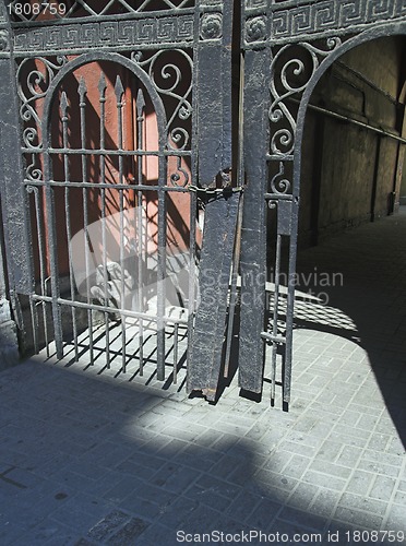Image of gates 