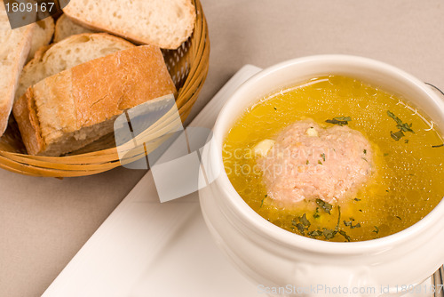 Image of Spanish caldo con pelota