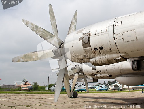 Image of Old plane engine