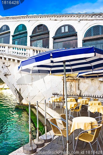 Image of A cafe near bridge Rialto in Venice