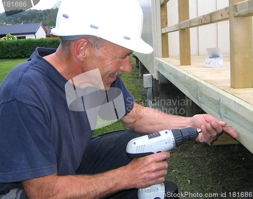 Image of Carpenter building a veranda