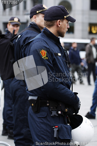 Image of Riot police