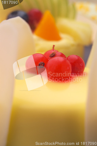 Image of fresh currant  berry fruit cake