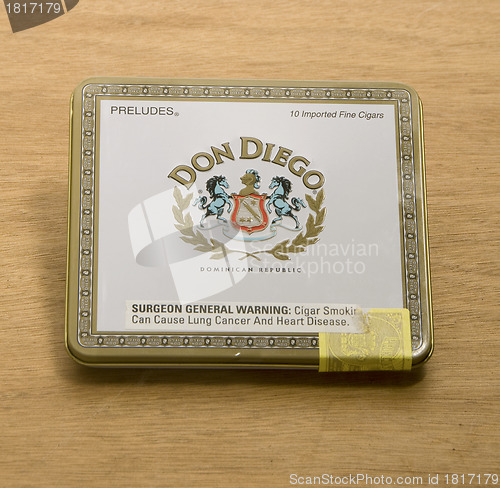 Image of editorial Don Diego cigars metal box