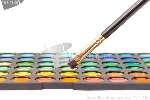 Image of Set of Multicolored Eyeshadows with Brush