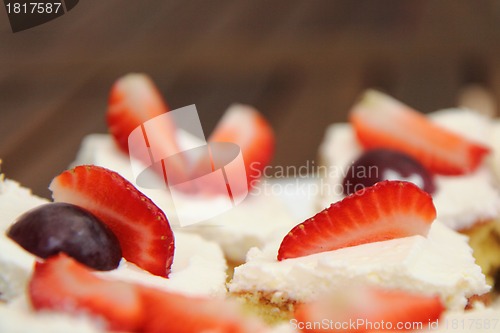 Image of strawberry dessert 