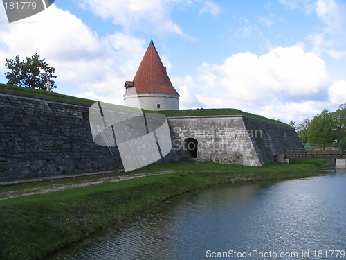 Image of wall and tower