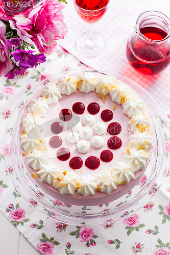Image of Strawberry cream cake