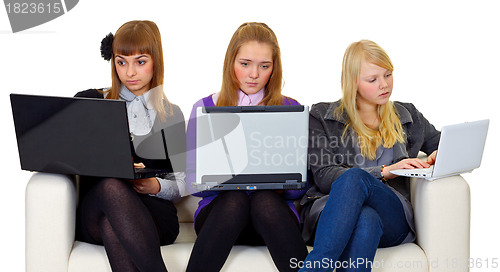 Image of Teenagers on the internet