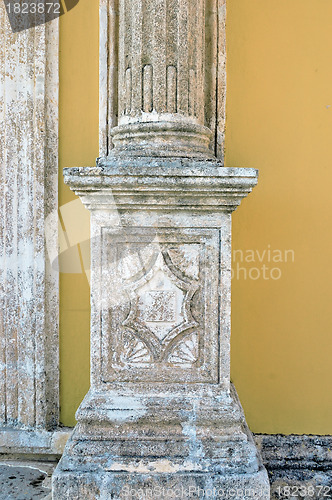 Image of engraved pillar