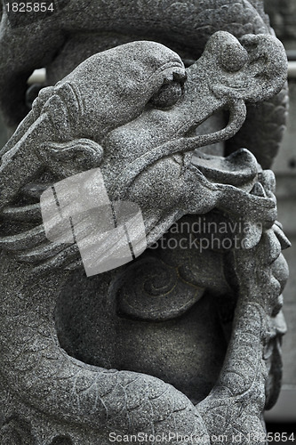 Image of chinese dragon statue in temple