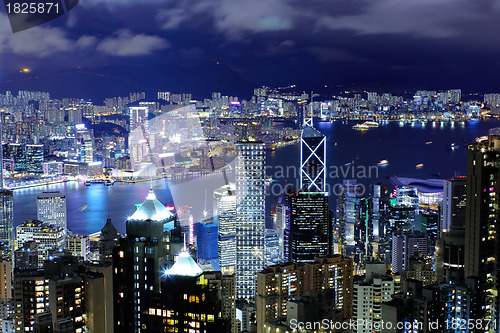 Image of Hong Kong with crowded building at night
