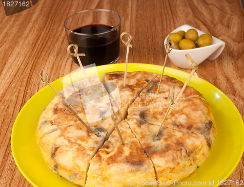 Image of Tortilla on bar counter