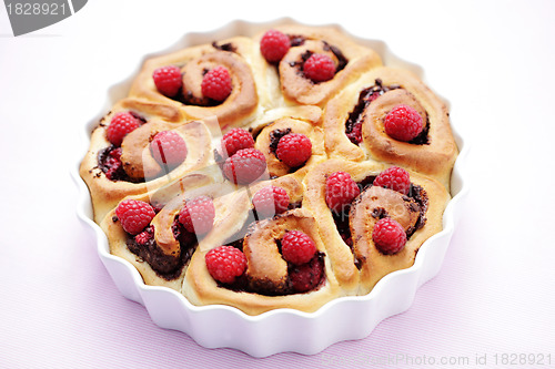 Image of yeast, raspberry buns