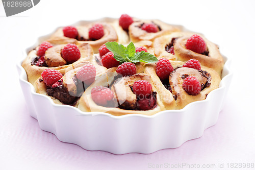 Image of yeast, raspberry buns