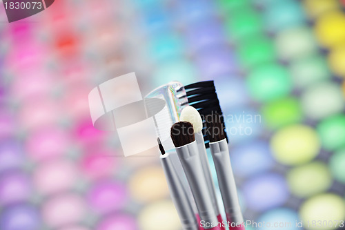 Image of make-up brushes