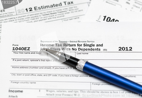 Image of USA tax form 1040ez for year 2012