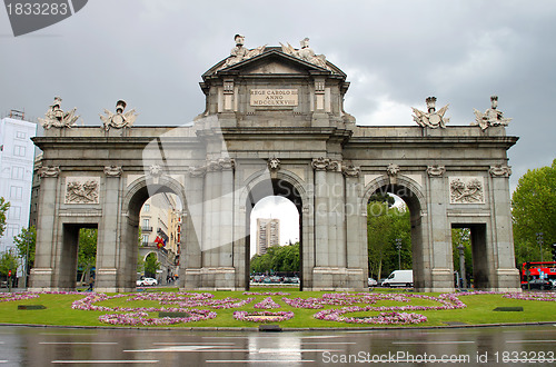 Image of Madrid arch