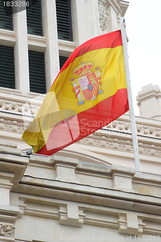Image of Spanish flag on building