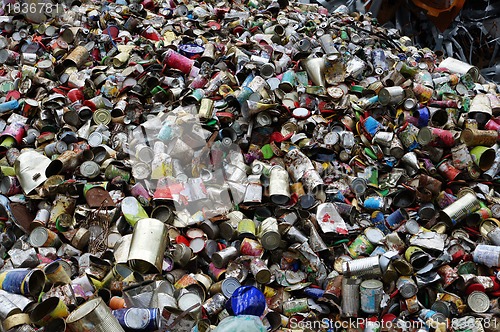 Image of A lot of cans 