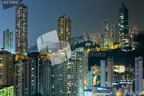 Image of Hong Kong with crowded buildings at night