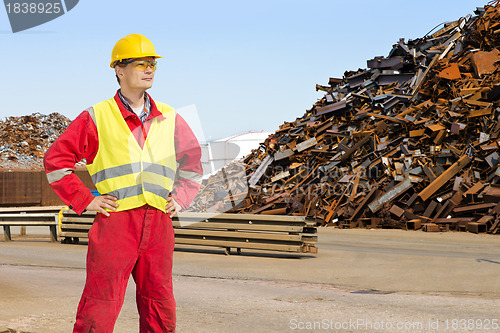 Image of Recycling worker