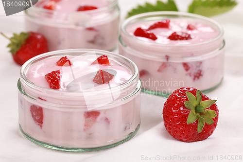 Image of Yogurt with strawberries