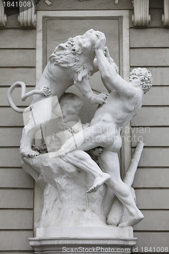 Image of Hercules fighting the Nemean Lion