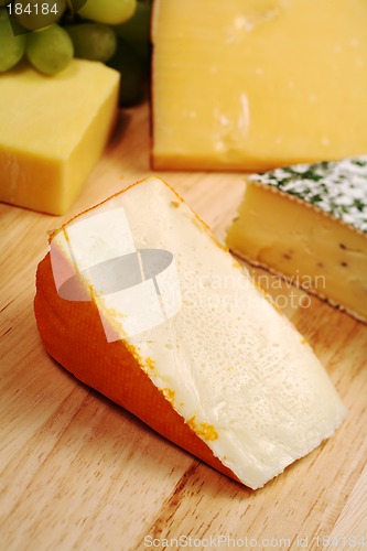 Image of Port Salut cheeseboard